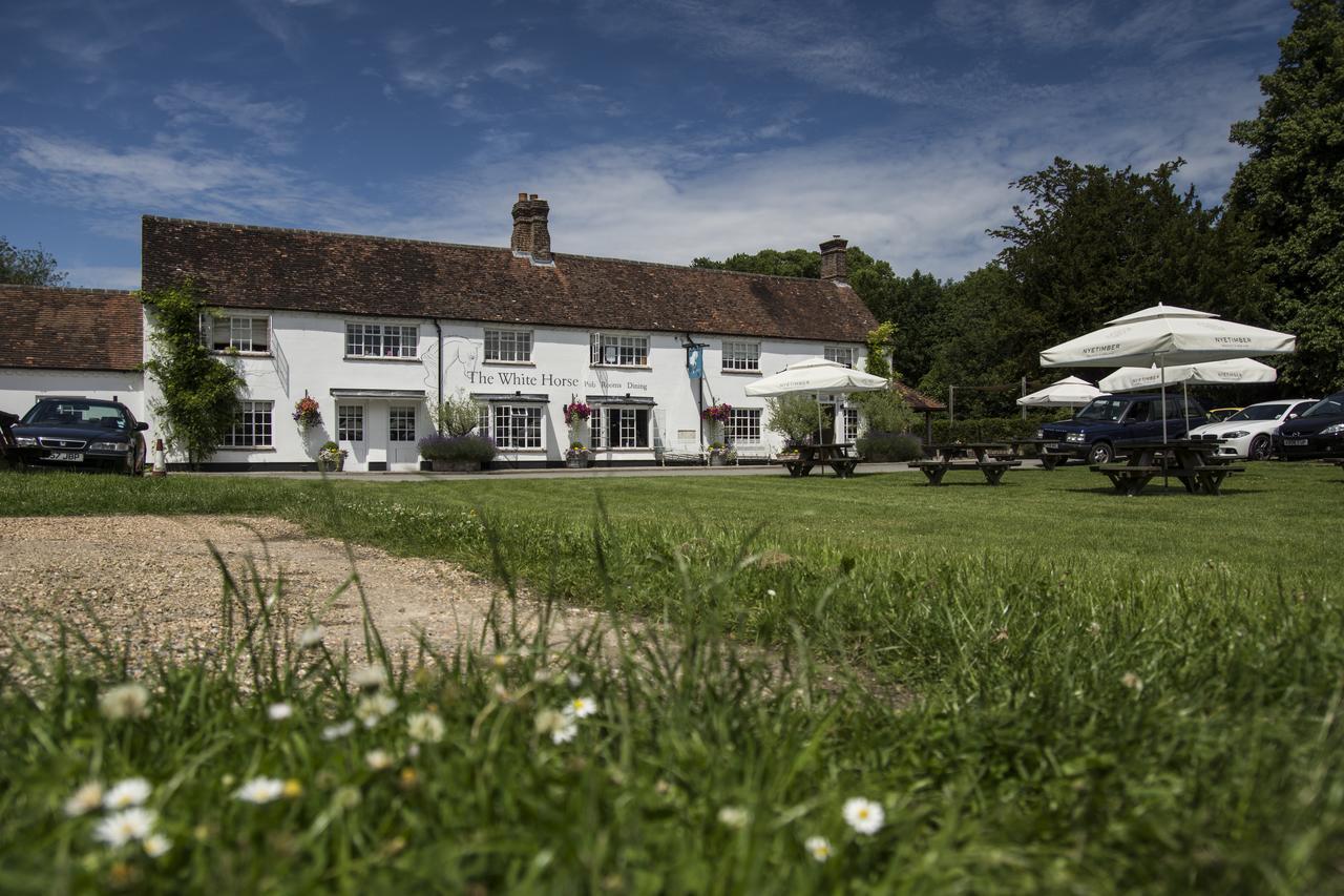 Готель The White Horse Chilgrove Екстер'єр фото